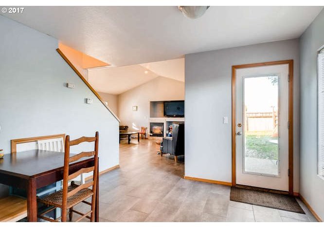 728 Northeast Mariners Loop Portland, OR 97211 - Photo 7 of 13 Gallery Image 7