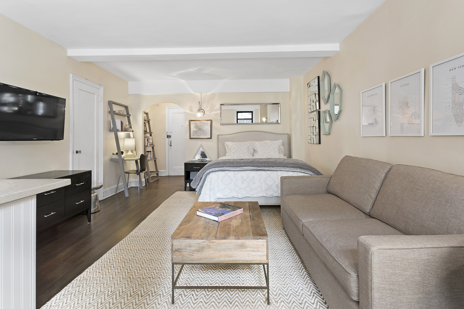 319 East 50th Street, Unit 8C Manhattan, NY 10022 - Photo 2 of 6