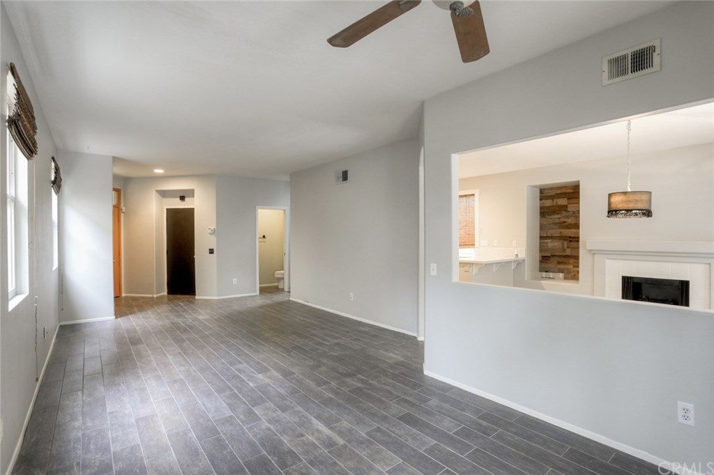 25731 Hammet Circle Stevenson Ranch, CA 91381 - Photo 7 of 36