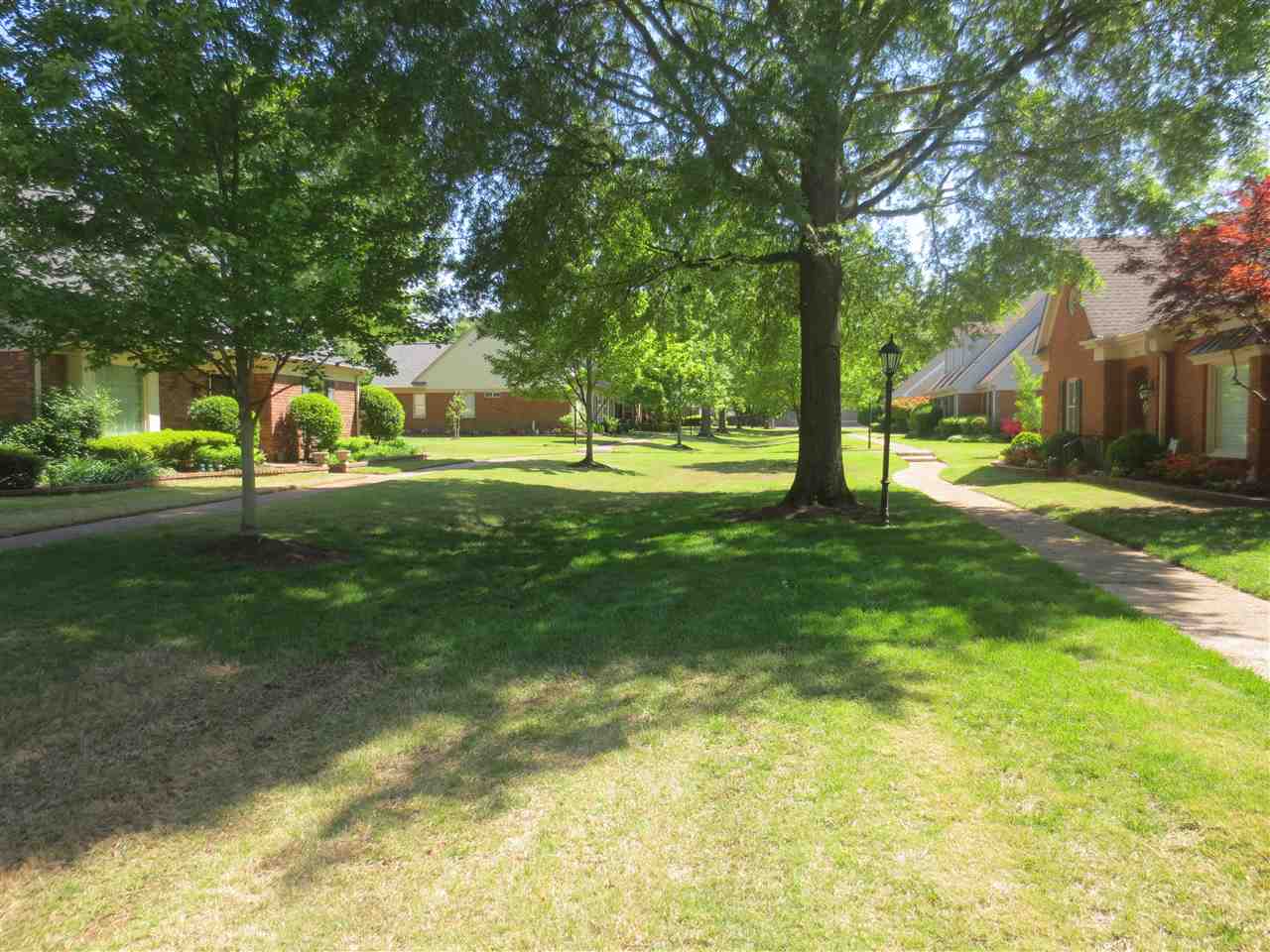 1891 Allenby Road Germantown, TN 38139 - Photo 22 of 25 Neighborhood Pool, Tennis, Clubhouse. Walk to parks and other conveniences.