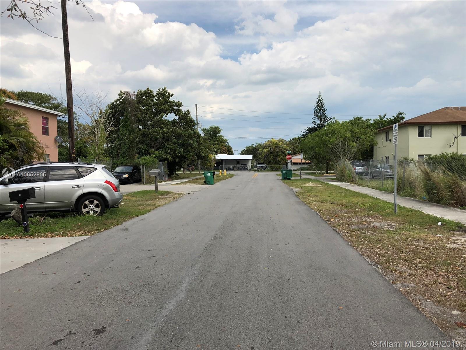 10020 Southwest 171st Street Miami, FL 33157 - Photo 5 of 20