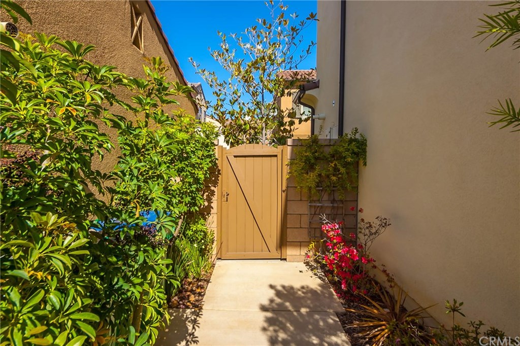 33 Sacred Path Irvine, CA 92618 - Photo 19 of 25