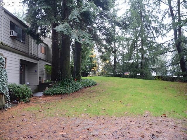 4880 Southwest Scholls Ferry Road, Unit 4 Portland, OR 97225 - Photo 13 of 15 Gallery Image 13