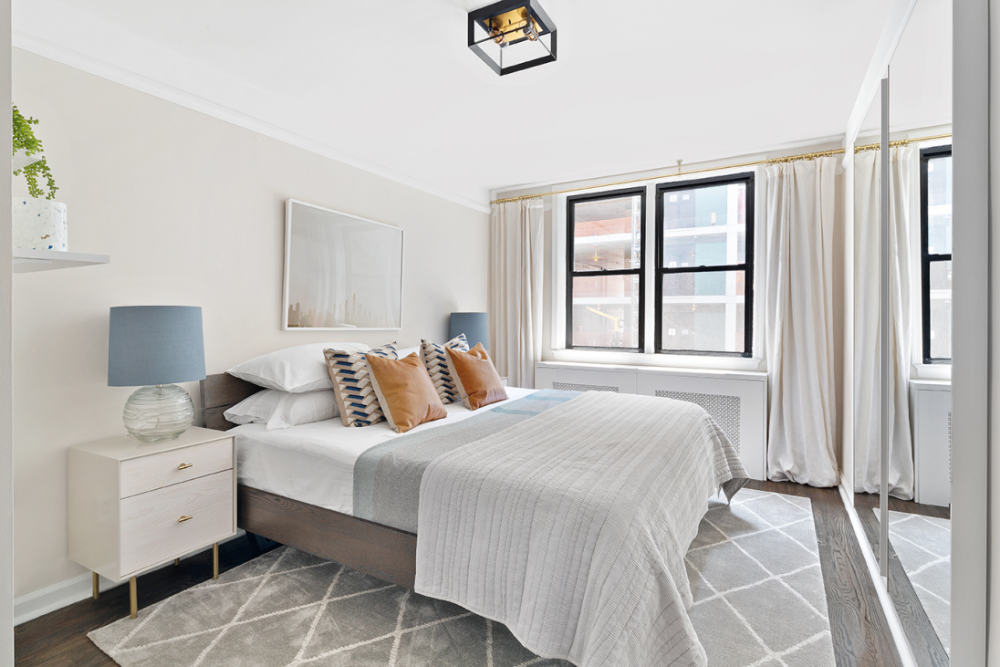 250 West 15th Street, Unit 4G Manhattan, NY 10011 - Photo 6 of 8