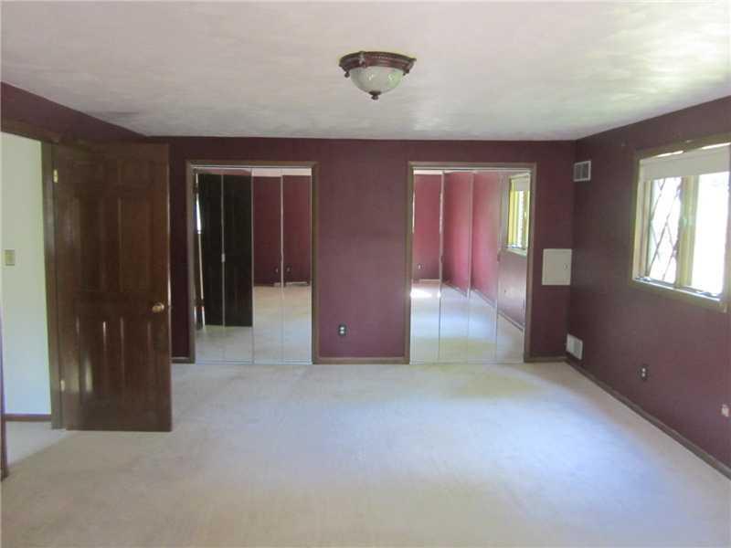 564 Wetzel Road Pittsburgh, PA 15209 - Photo 9 of 18