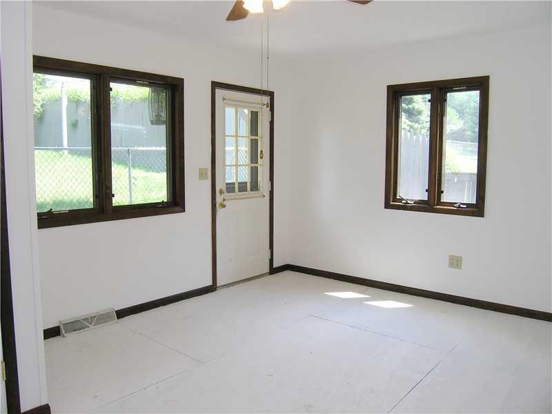1314 Cochran Road Mt. Lebanon, PA 15243 - Photo 12 of 25 Gallery Image 12
