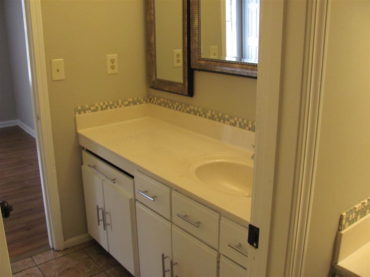 4199 Hickory Grove Road Memphis, TN 38141 - Photo 6 of 11 Gallery Image 6