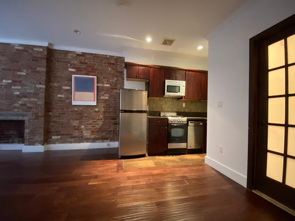 82 Horatio Street, Unit 2A Manhattan, NY 10014 - Photo 6 of 20