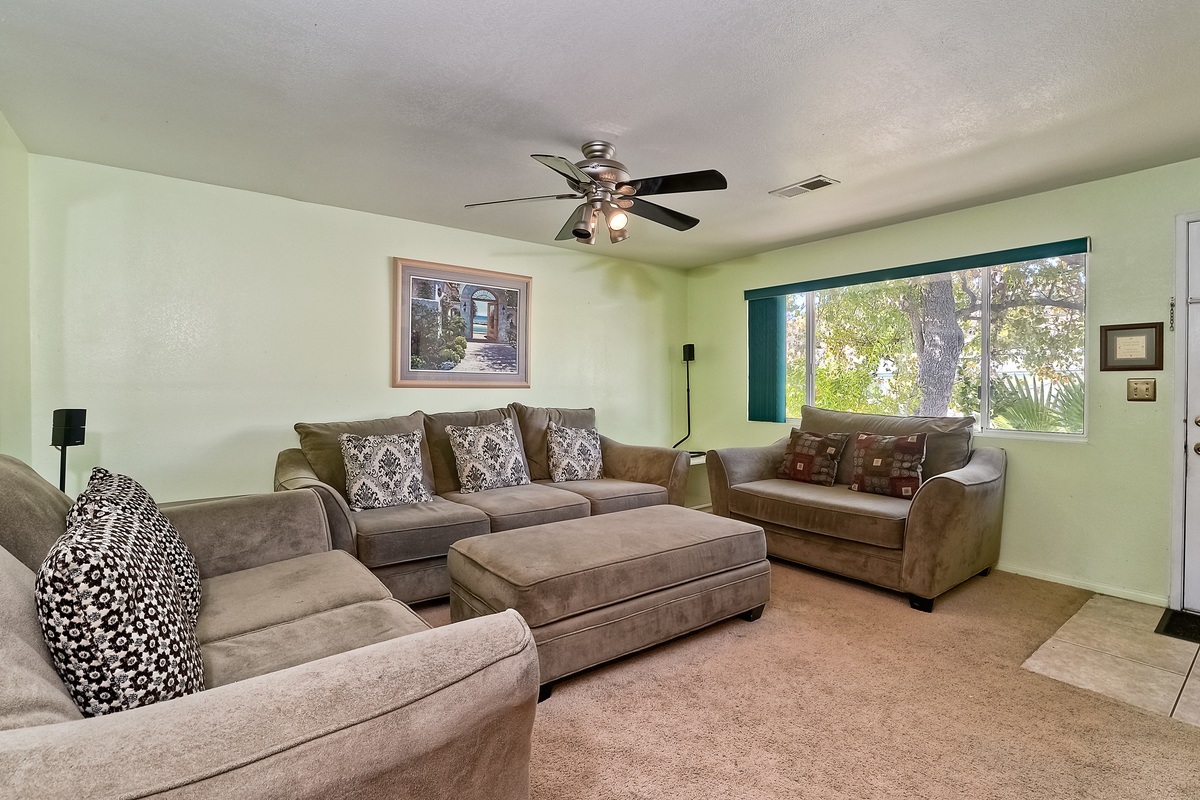 13701 Utopia Road Poway, CA 92064 - Photo 8 of 19 Gallery Image 8