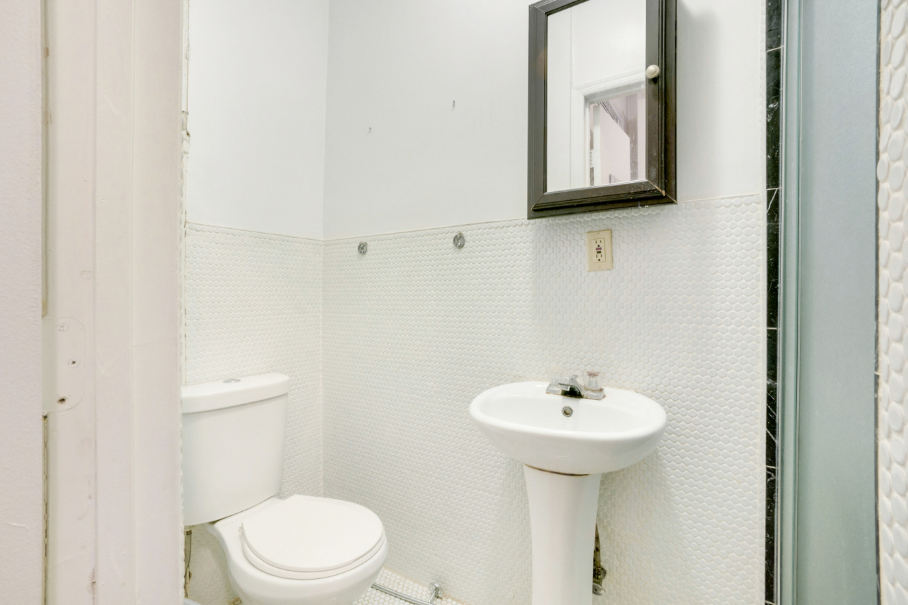 267 East 10th Street, Unit 6 Manhattan, NY 10009 - Photo 4 of 5