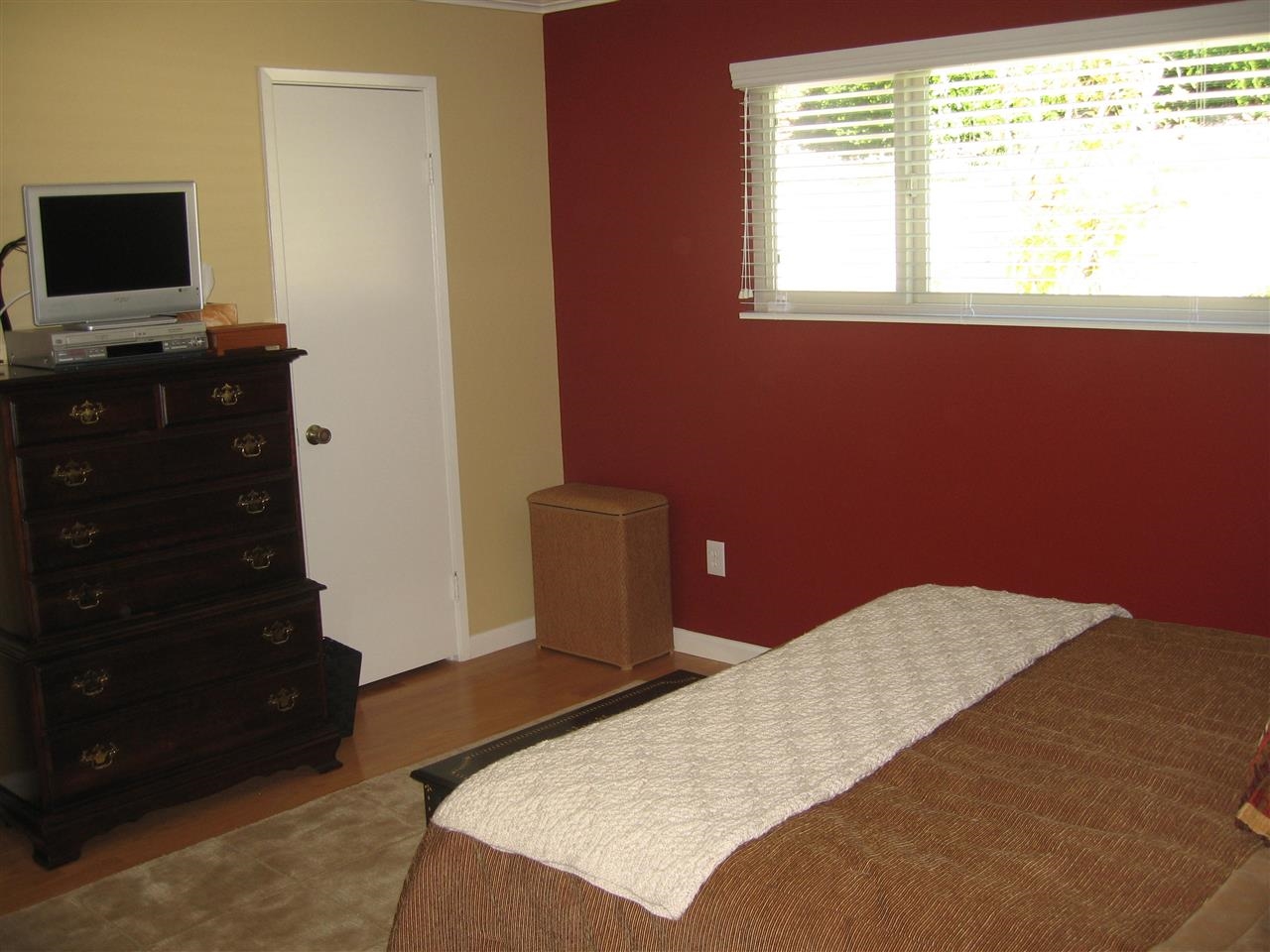 3931 Stevemark Lane Spring Valley, CA 91977 - Photo 9 of 25 Master bedroom has a large walk in closet