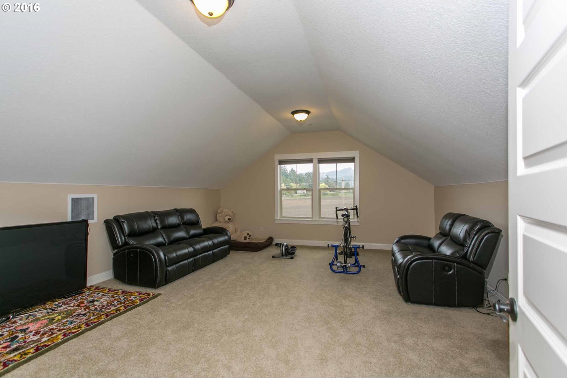 40175 Southwest Laurelwood Road Gaston, OR 97119 - Photo 19 of 32