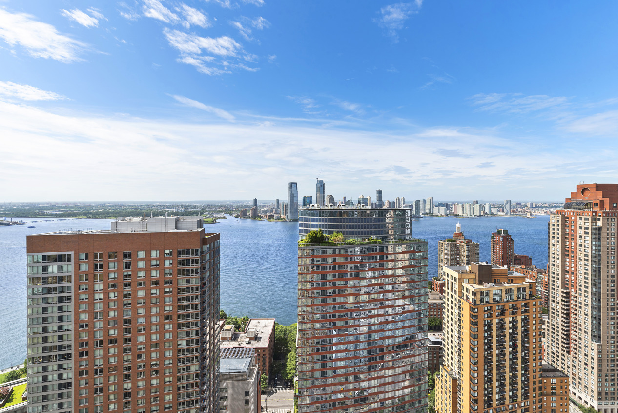 20 West Street, Unit 38B Manhattan, NY 10004 - Photo 4 of 13