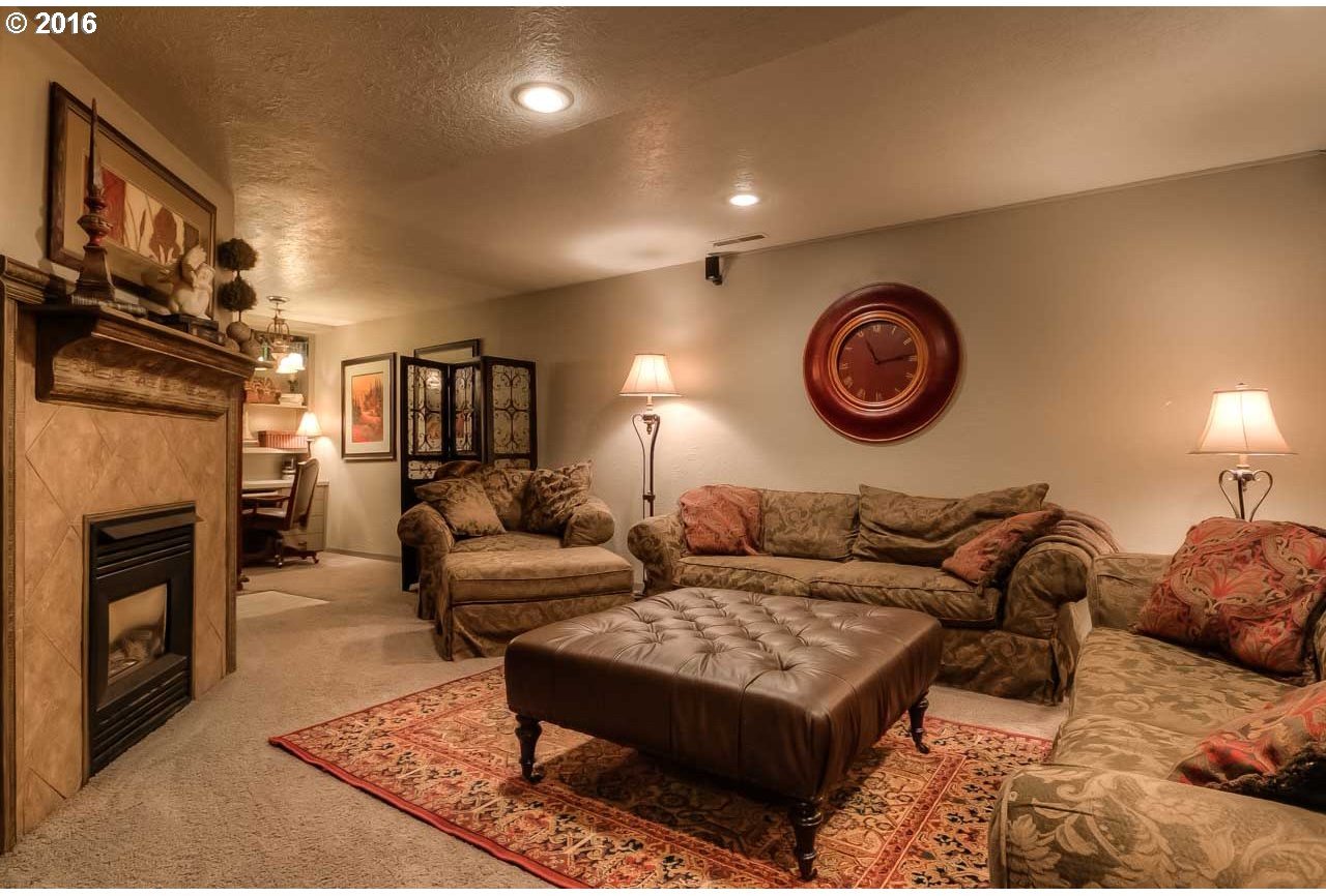 3836 Spring Street South Salem, OR 97302 - Photo 21 of 32 Gallery Image 21