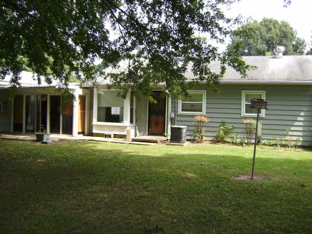 7795 Shamrock Road Millington, TN 38053 - Photo 9 of 9 Back exterior