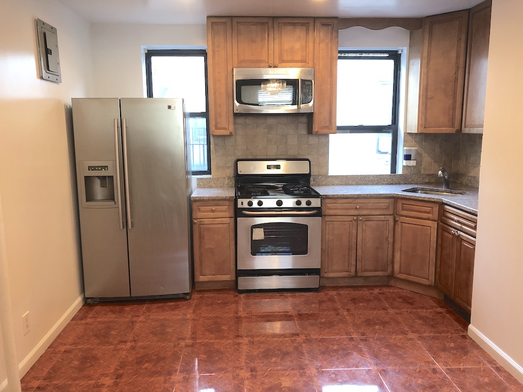 21-27 33rd Street, Unit 5G Queens, NY 11105 - Photo 2 of 7