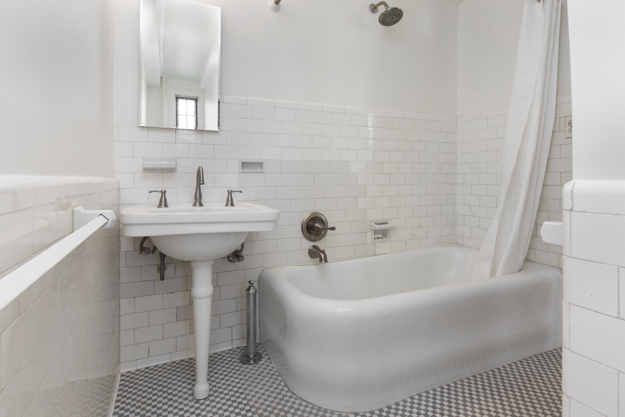 70 Remsen Street, Unit 8B Brooklyn, NY 11201 - Photo 5 of 8