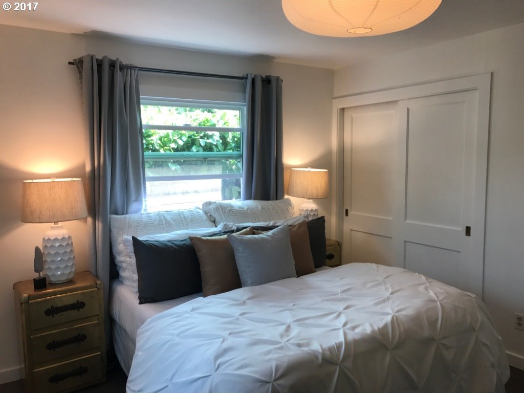 6318 Northeast Prescott Street Portland, OR 97218 - Photo 2 of 12