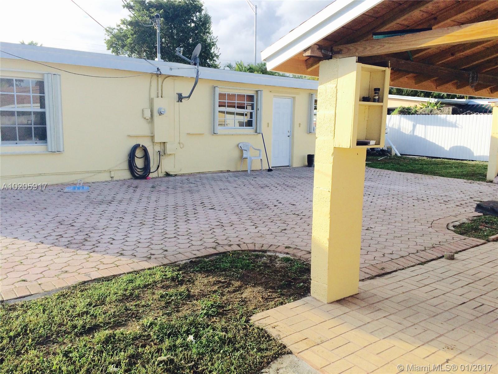 5005 Southwest 112th Avenue Miami, FL 33165 - Photo 5 of 13