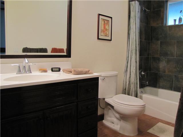 17315 Lyons Creek Road Jamul, CA 91935 - Photo 17 of 25 2nd bath