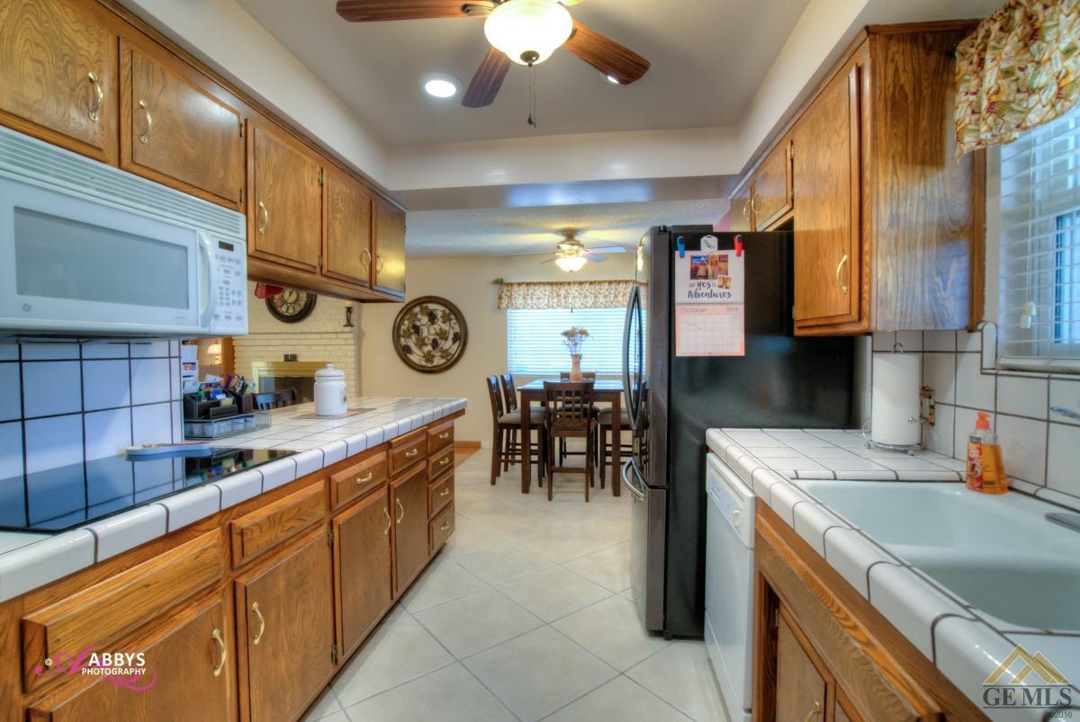 3601 Planz Road Bakersfield, CA 93309 - Photo 16 of 31
