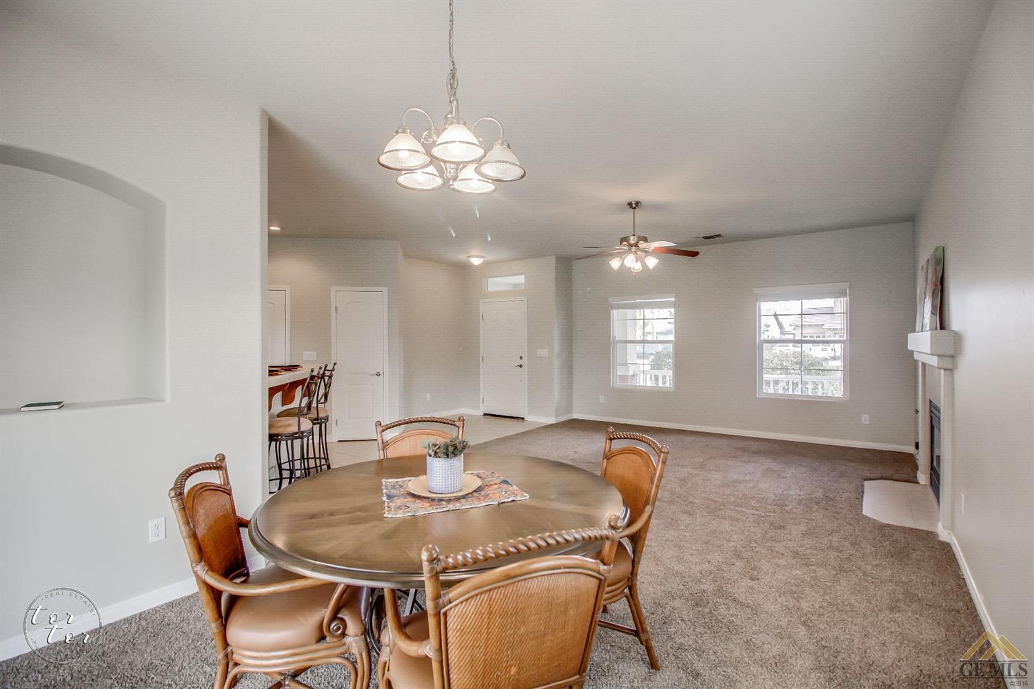 2810 Rising Mist Lane Bakersfield, CA 93313 - Photo 10 of 30 Gallery Image 10