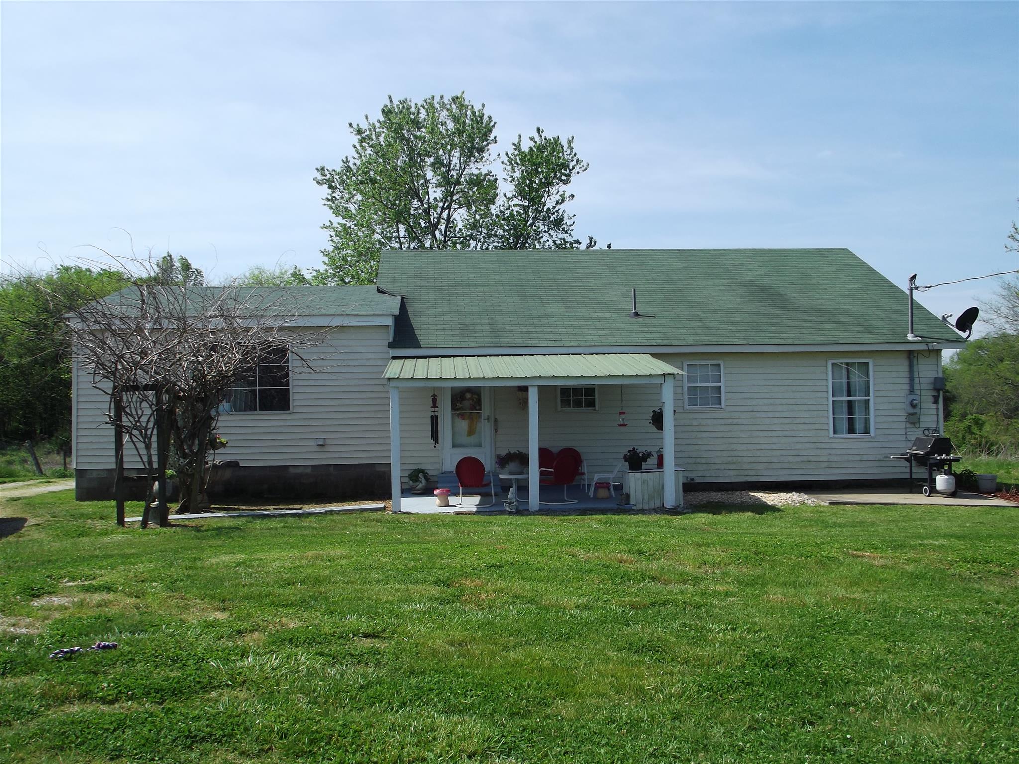 552 Rattlesnake Lodge Road Shelbyville, TN 37160 - Photo 3 of 45 Back view of home