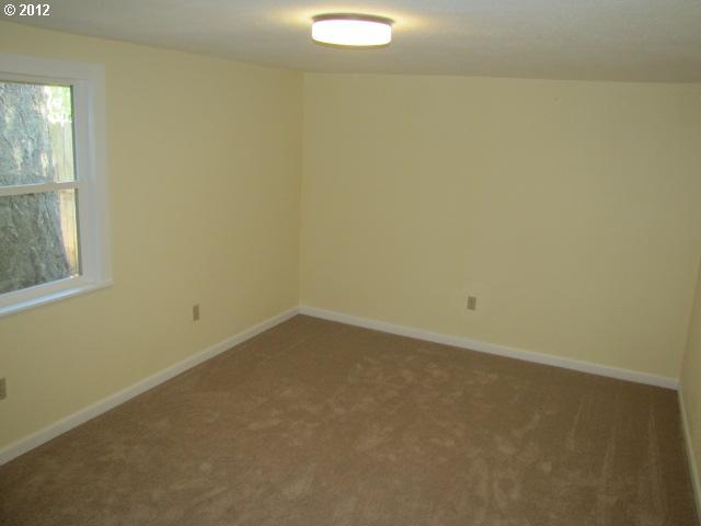 8303 Southwest Locust Street Portland, OR 97223 - Photo 7 of 16