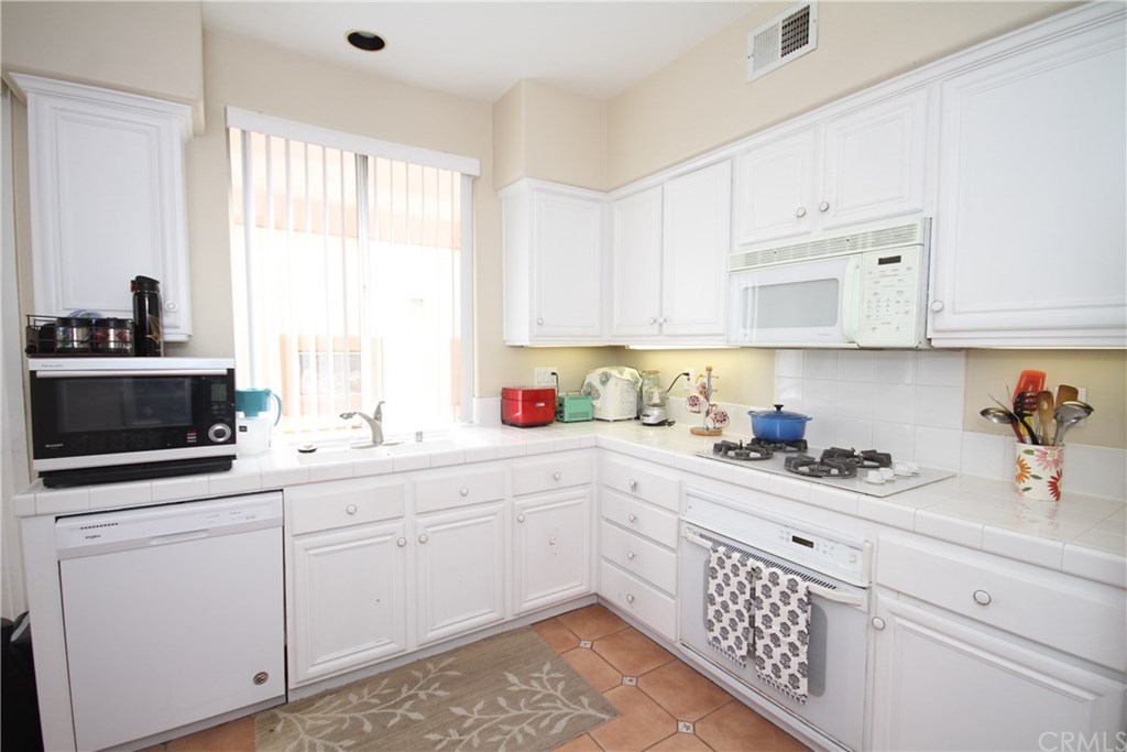 737 Paseo Westpark Irvine, CA 92606 - Photo 14 of 39