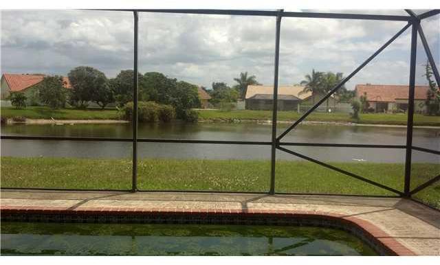 9661 El Clair Ranch Road Boynton Beach, FL 33437 - Photo 4 of 11