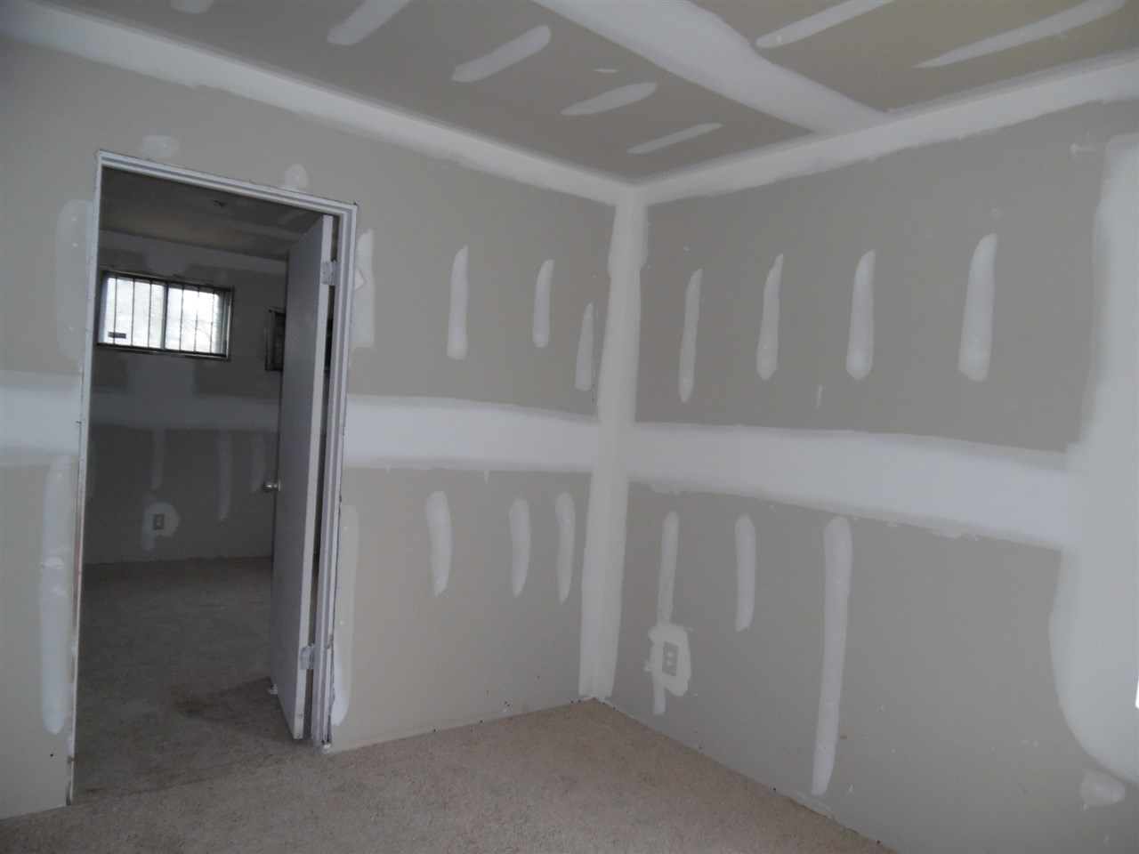 1642 Helsley Road Memphis, TN 38108 - Photo 20 of 24 Gallery Image 20