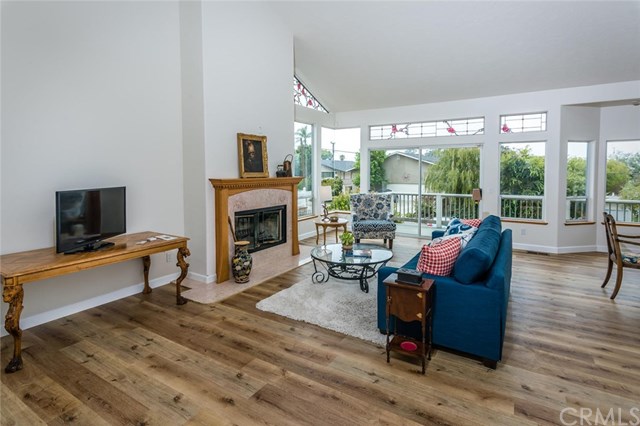 444 Kings Avenue Morro Bay, CA 93442 - Photo 4 of 38