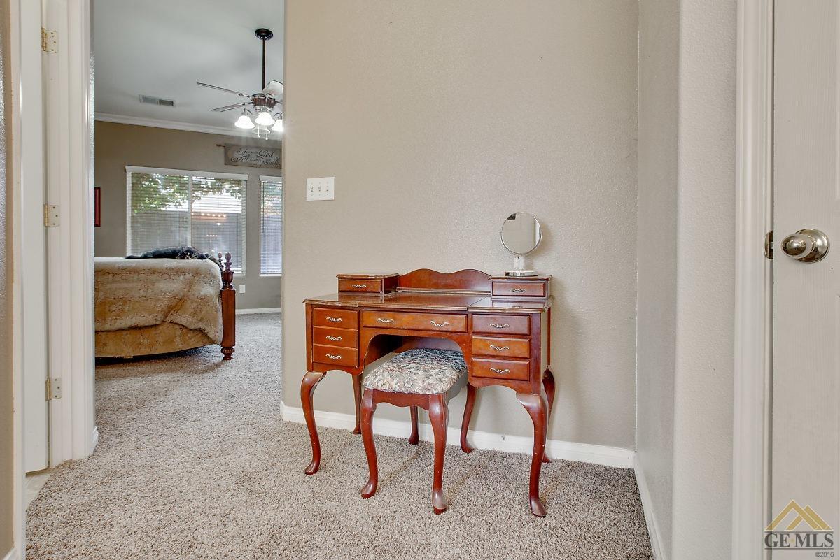 3601 Campfire Drive Bakersfield, CA 93312 - Photo 29 of 40