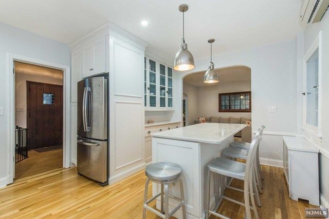 137 Summit Avenue Montclair, NJ 07043 - Photo 8 of 25