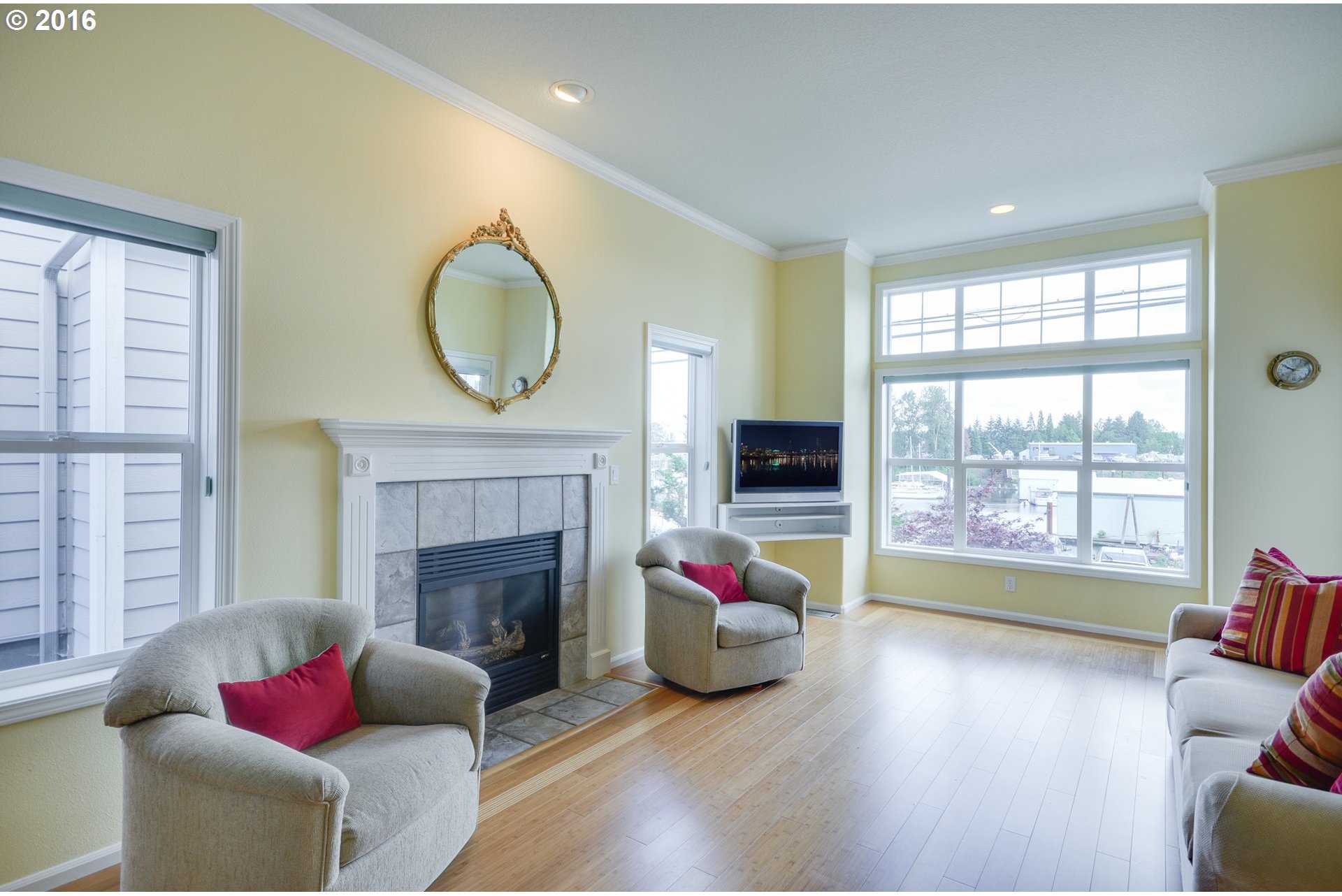 530 Northeast Bridgeton Road Portland, OR 97211 - Photo 6 of 21 Gallery Image 6