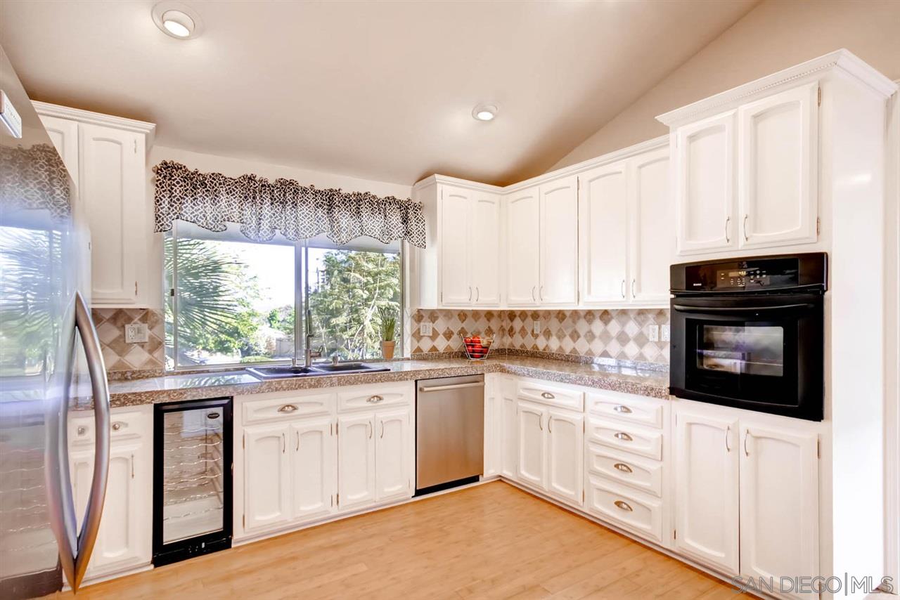 24212 Sargeant Road Ramona, CA 92065 - Photo 6 of 16