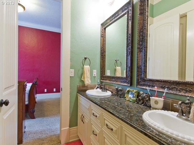 13077 Donald Road Northeast Aurora, OR 97002 - Photo 3 of 16 Gallery Image 3
