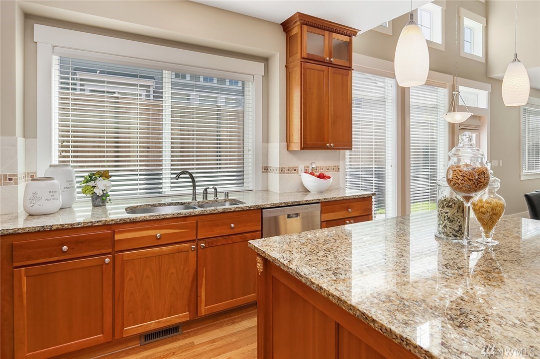 1841 Southeast 8th Place Renton, WA 98057 - Photo 12 of 25