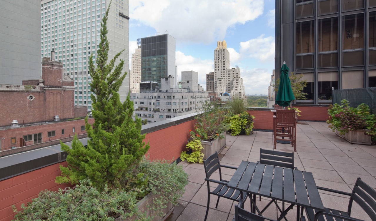 77 West 55th Street, Unit 11G Manhattan, NY 10019 - Photo 6 of 7