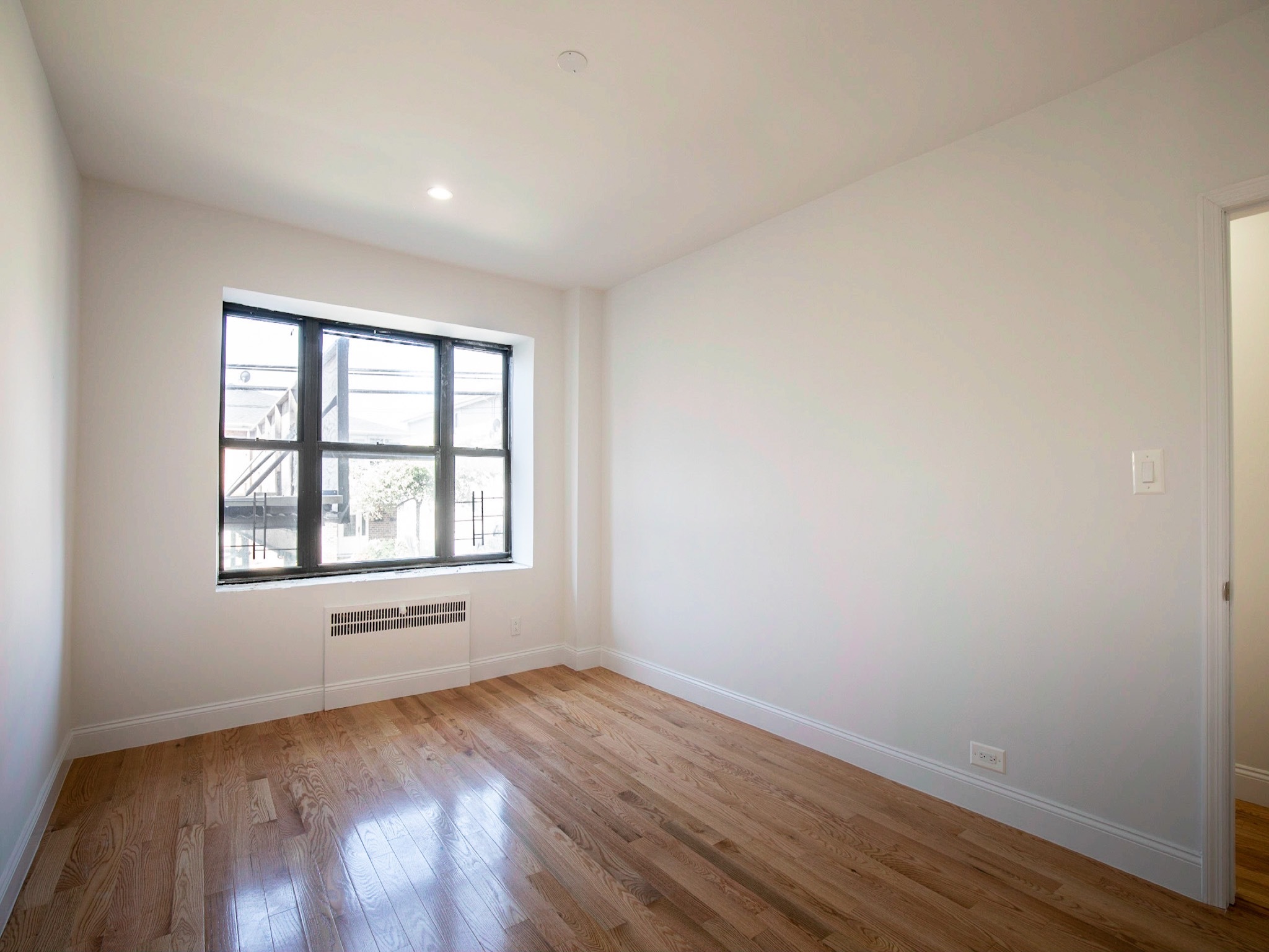 160 Beach 117th Street, Unit 1K Queens, NY 11694 - Photo 8 of 11