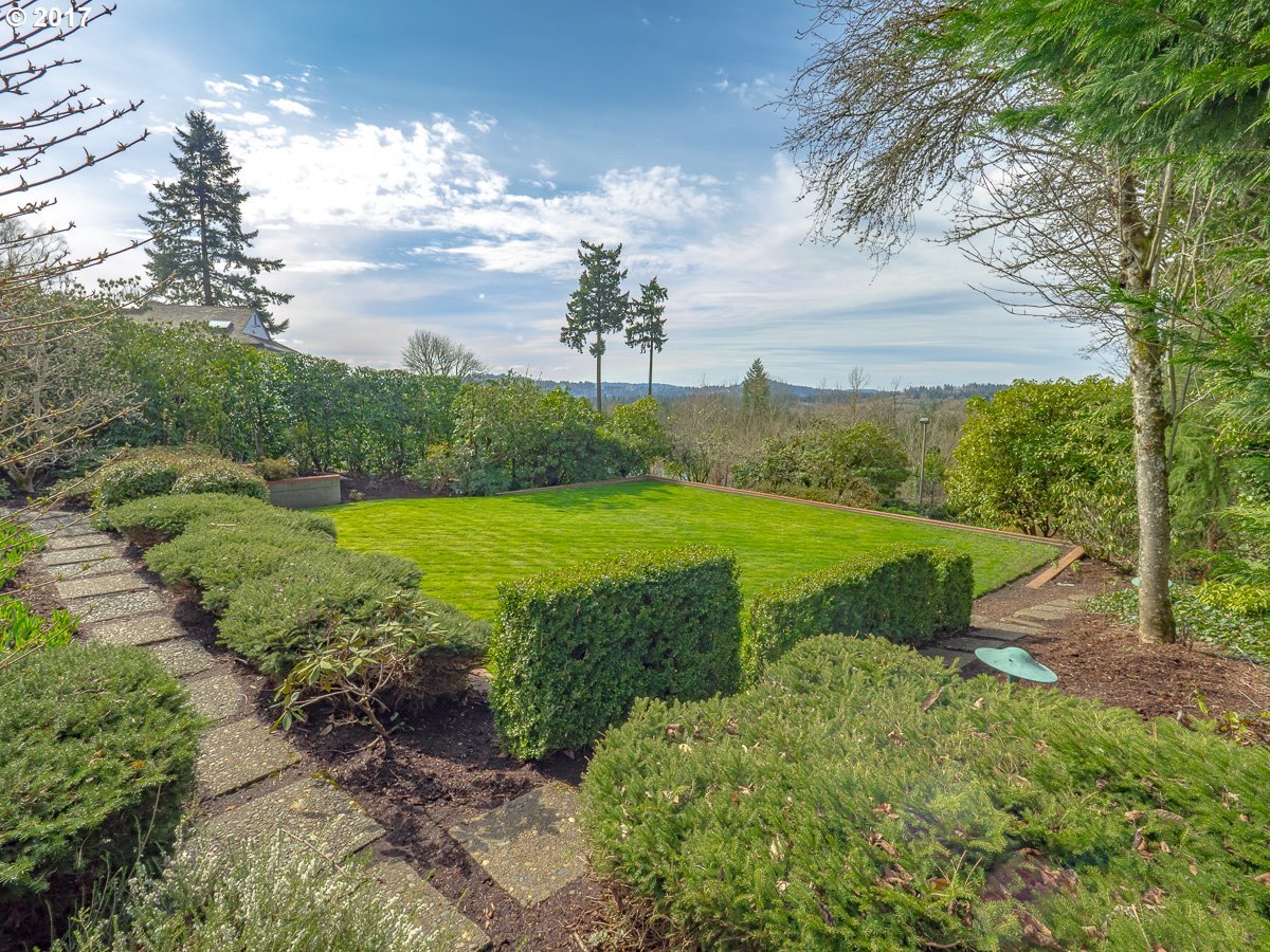 11619 South Military Road Portland, OR 97219 - Photo 23 of 32 Gallery Image 23