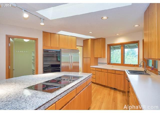 33635 Southwest Larkins Mill Road Hillsboro, OR 97123 - Photo 8 of 15 Gallery Image 8