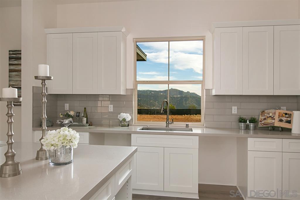 15012 Tooth Rock Road Poway, CA 92064 - Photo 4 of 19