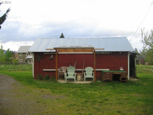 1255 Icy Road Hood River, OR 97031 - Photo 2 of 10 Gallery Image 2
