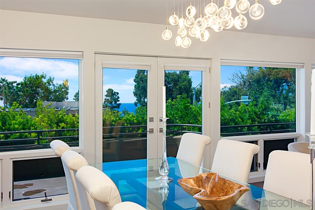 2005 Del Mar Heights Road Del Mar, CA 92014 - Photo 7 of 25 Gallery Image 7