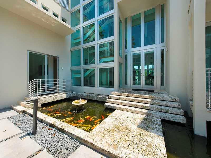 94 Lagorce Circle Miami Beach, FL 33141 - Photo 23 of 28