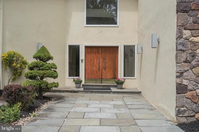 $865,000 | 866 Roscommon Road, Bryn Mawr, PA 19010