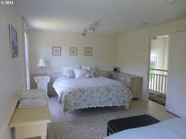34902 Ophir Road Gold Beach, OR 97444 - Photo 4 of 16 Gallery Image 4