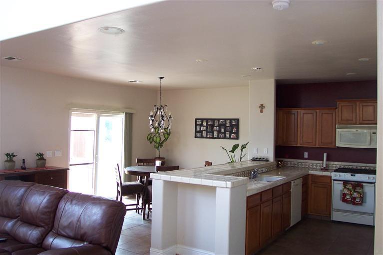 2913 Granite Ridge Place Bakersfield, CA 93313 - Photo 2 of 20 Gallery Image 2