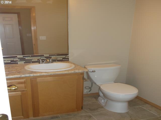6675 Southwest Barnes Road Portland, OR 97225 - Photo 3 of 16 Gallery Image 3